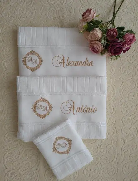 Presente de Casamento - Jogo de Toalhas Dohler Bordadas