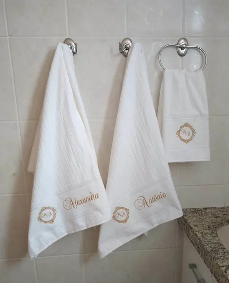 Presente de Casamento - Jogo de Toalhas Dohler Bordadas