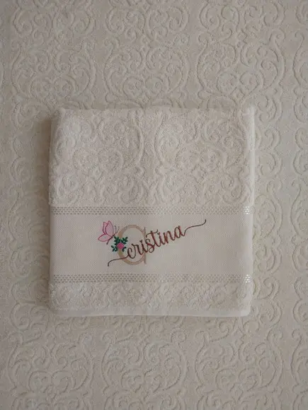 Presente de Natal - Toalha Banhão Karsten Bordada