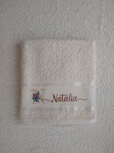 Presente Dia das Mães-toalha Banhão Karsten Bordada com Nome