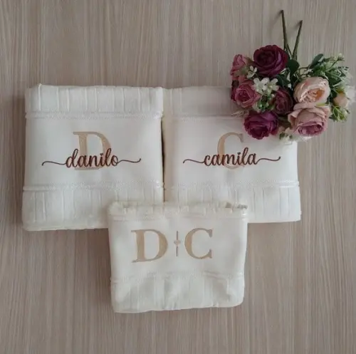 Presente Especial de Casamento -jogo Toalhas Dolher Bordadas