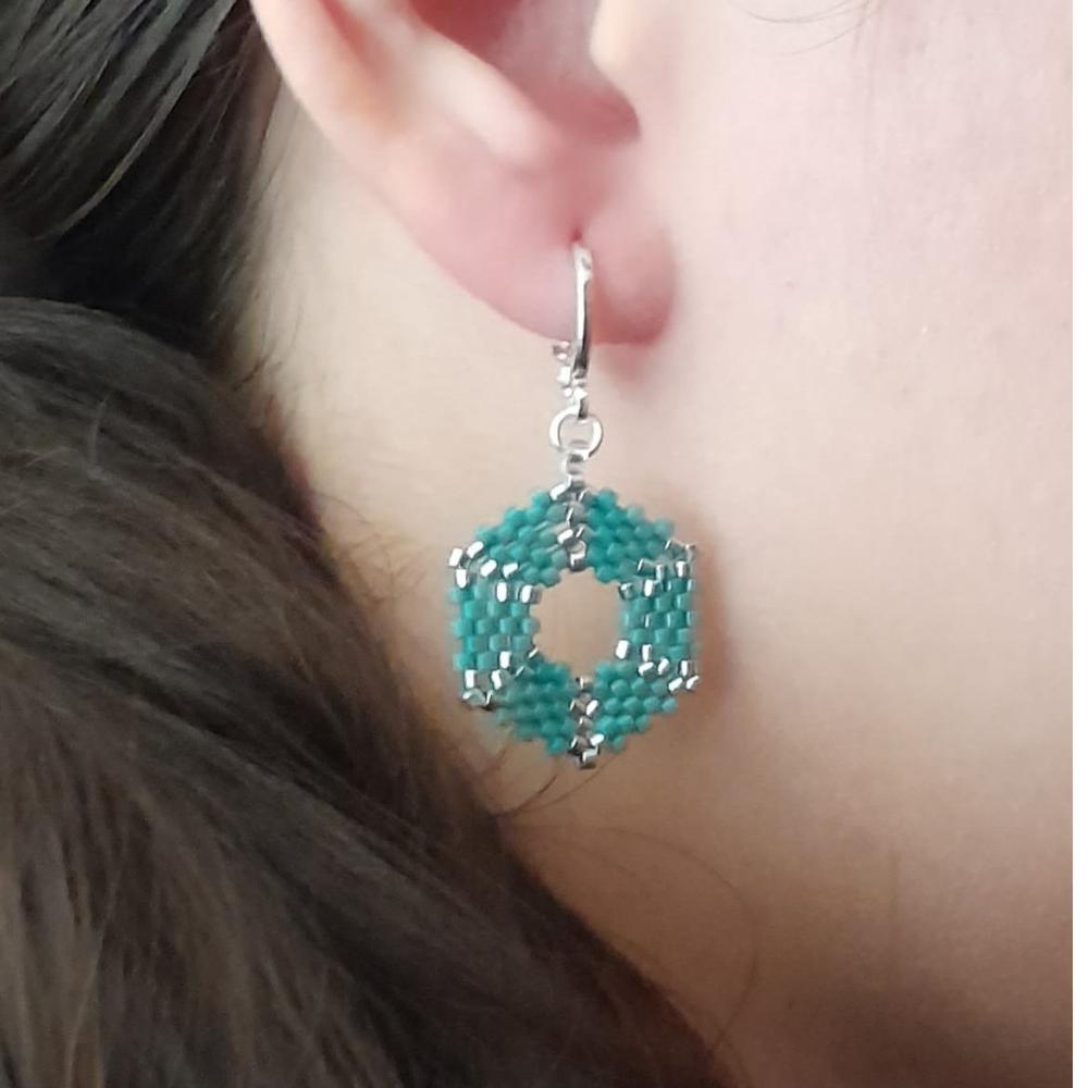 Brinco Artesanal Exágono Verde