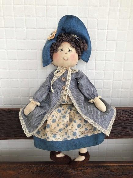 Boneca de Pano Maria Flor