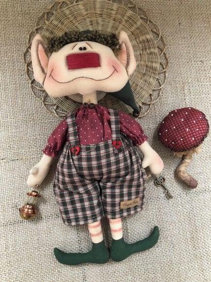 Boneco de Pano Elfo e Seu Cogumelo