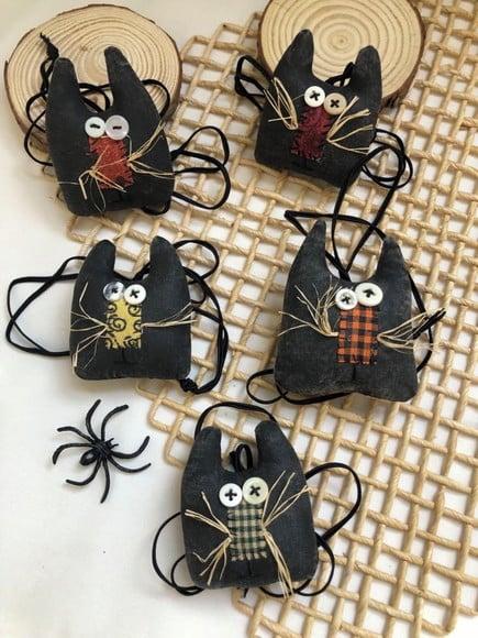 Bonecos de Pano Colar Gatinhos Primitivos