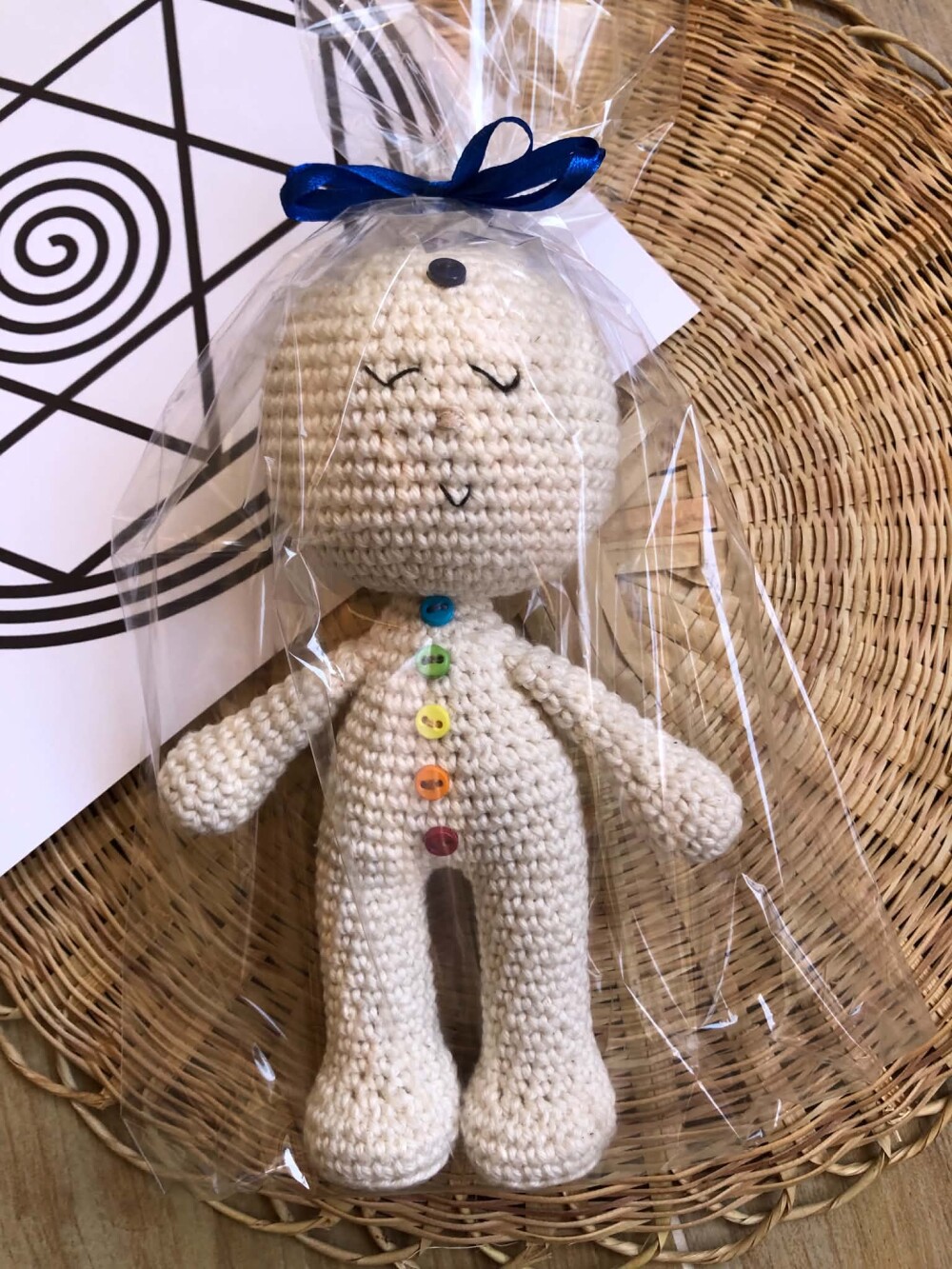 Boneco Mini dos Chakras em Crochê
