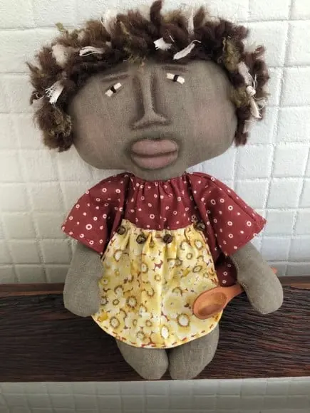 Boneca de Pano Cozinheira Primitiva