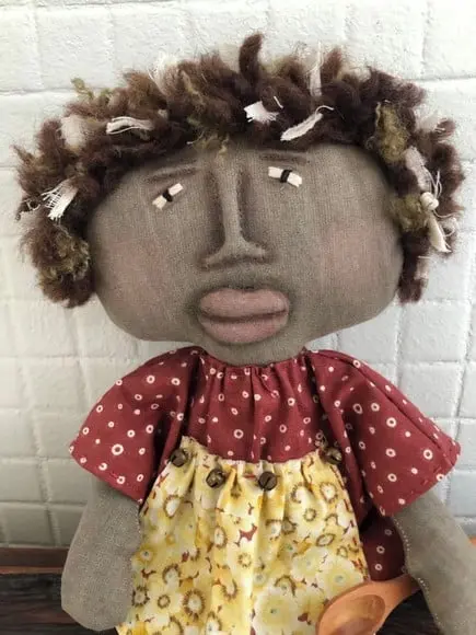 Boneca de Pano Cozinheira Primitiva