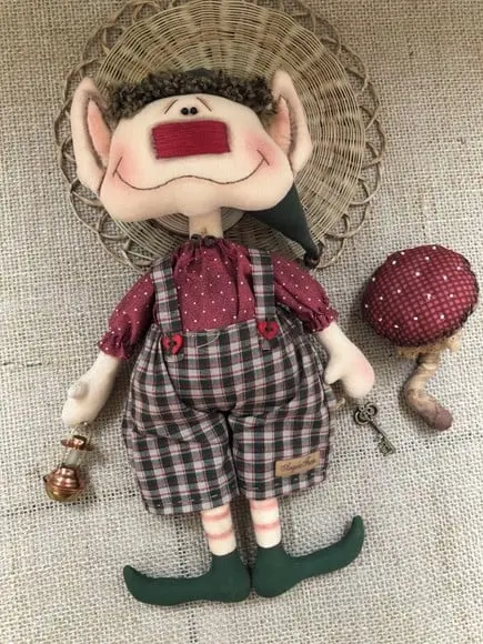 Boneco de Pano Elfo e Seu Cogumelo