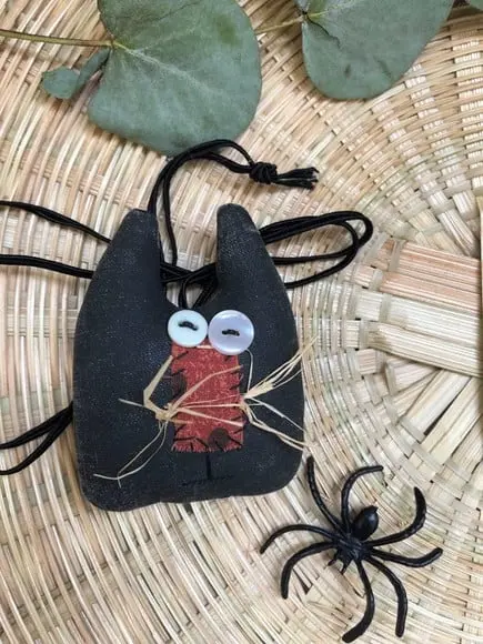 Bonecos de Pano Colar Gatinhos Primitivos