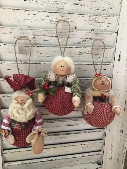 Caixa com Bolas Natalinas Decorativas