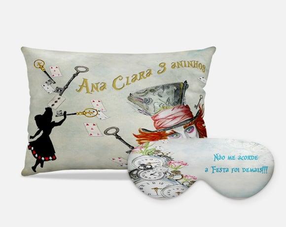 Kit Festa do Pijama Alice no Paris das Maravilhas