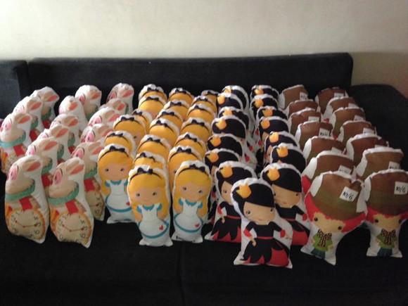 Naninhas Alice no pais das Maravilhas