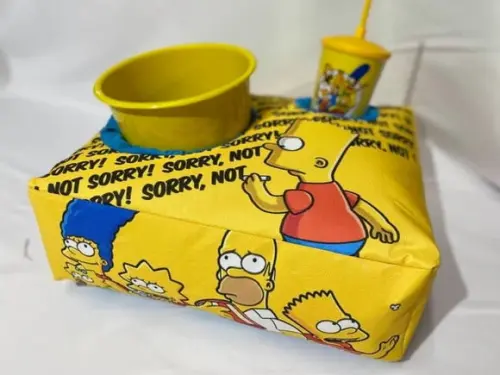Almofada Cinema Simpsons ( Grande 30x40cm)