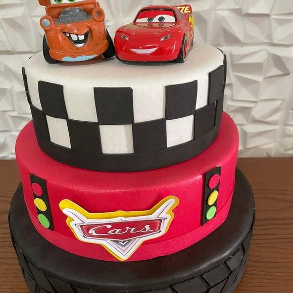 Bolo Fake Carros Locação