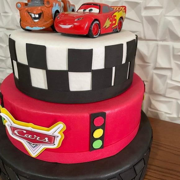 Bolo Fake Carros Locação