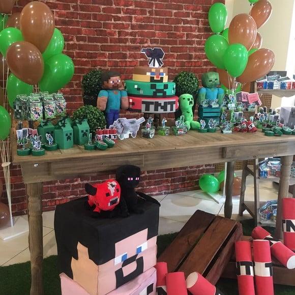 Bolo Fake Minecraft Locação