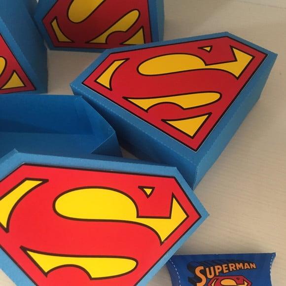Caixa super homem