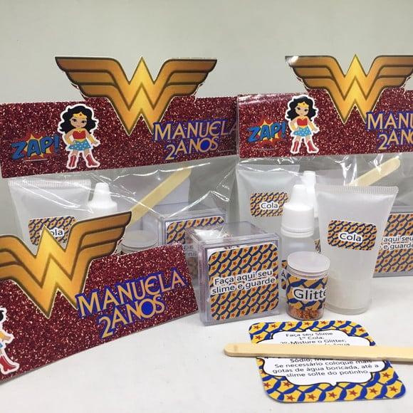 Lapela para lembrancinha Mulher Maravilha