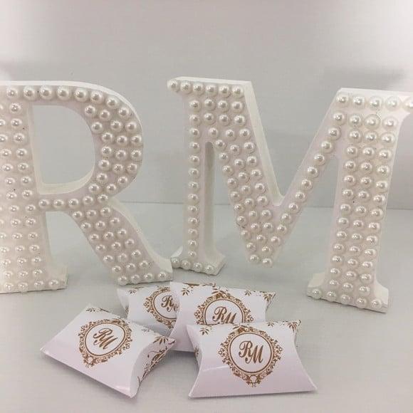 Letras MDF com pérolas