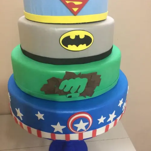 Bolo Fake Super Herois - Locação