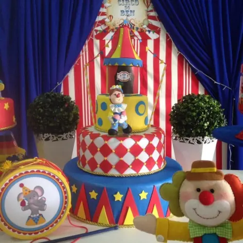 Bolo fake tema circo