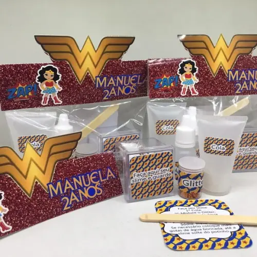 Lapela para lembrancinha Mulher Maravilha