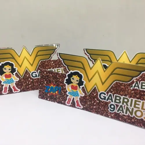 Lapela para lembrancinha Mulher Maravilha