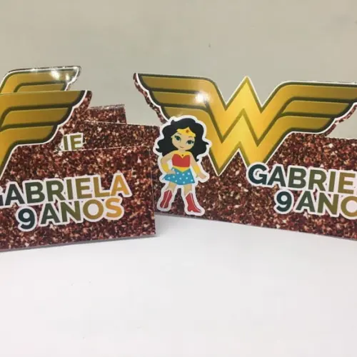 Lapela para lembrancinha Mulher Maravilha