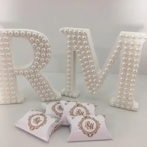 Letras MDF com pérolas
