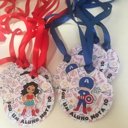 Medalhas de papel Super Herois