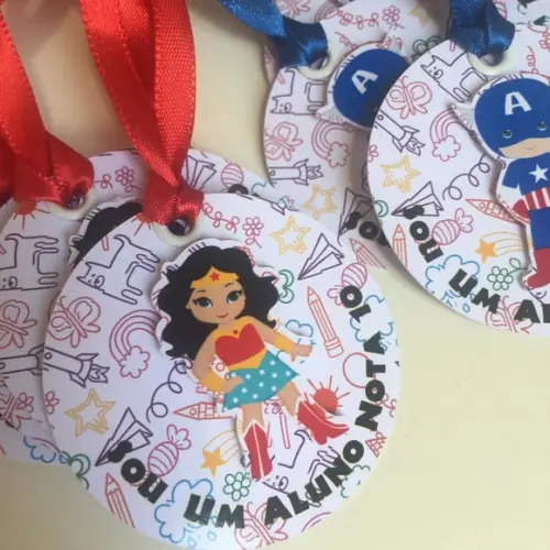 Medalhas de papel Super Herois