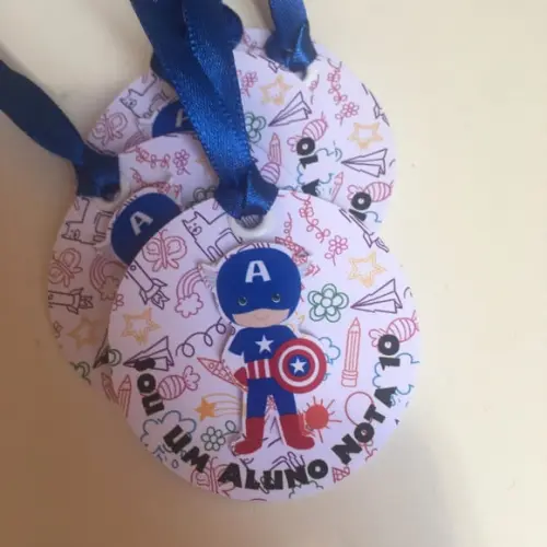 Medalhas de papel Super Herois