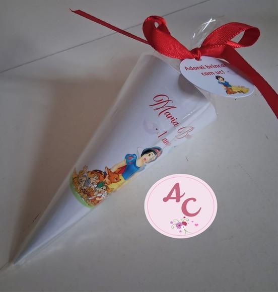 25 Cones de Papel Personalizado Branca de Neve Saquinho + Tag
