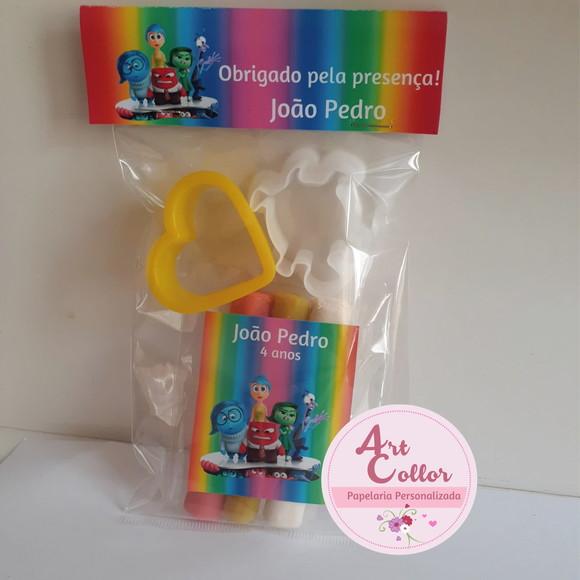 20 Kits com  3 Massinhas + 2 Cortadores Divertidamente