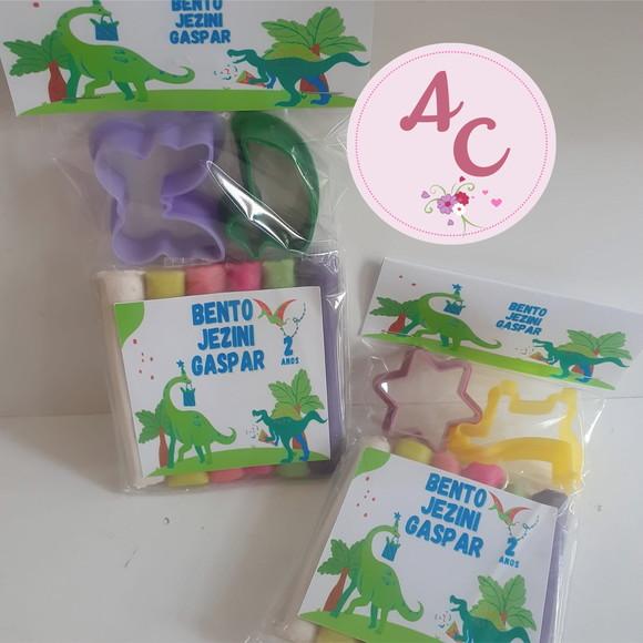 15 Kits com 6 Massinhas Dinossauro + 2 Cortadores