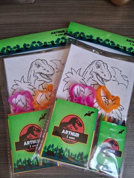 10 Kits Massinha, Giz de Cera Dinossauro