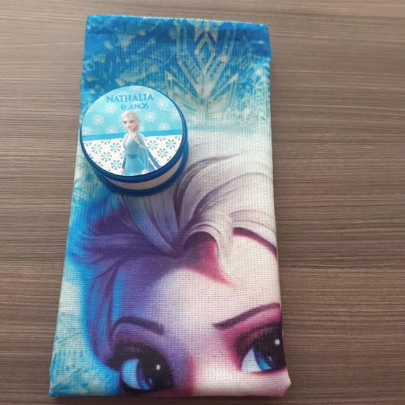 15 Kits Toalhinha para Mãos + Copo Retrátil Frozen