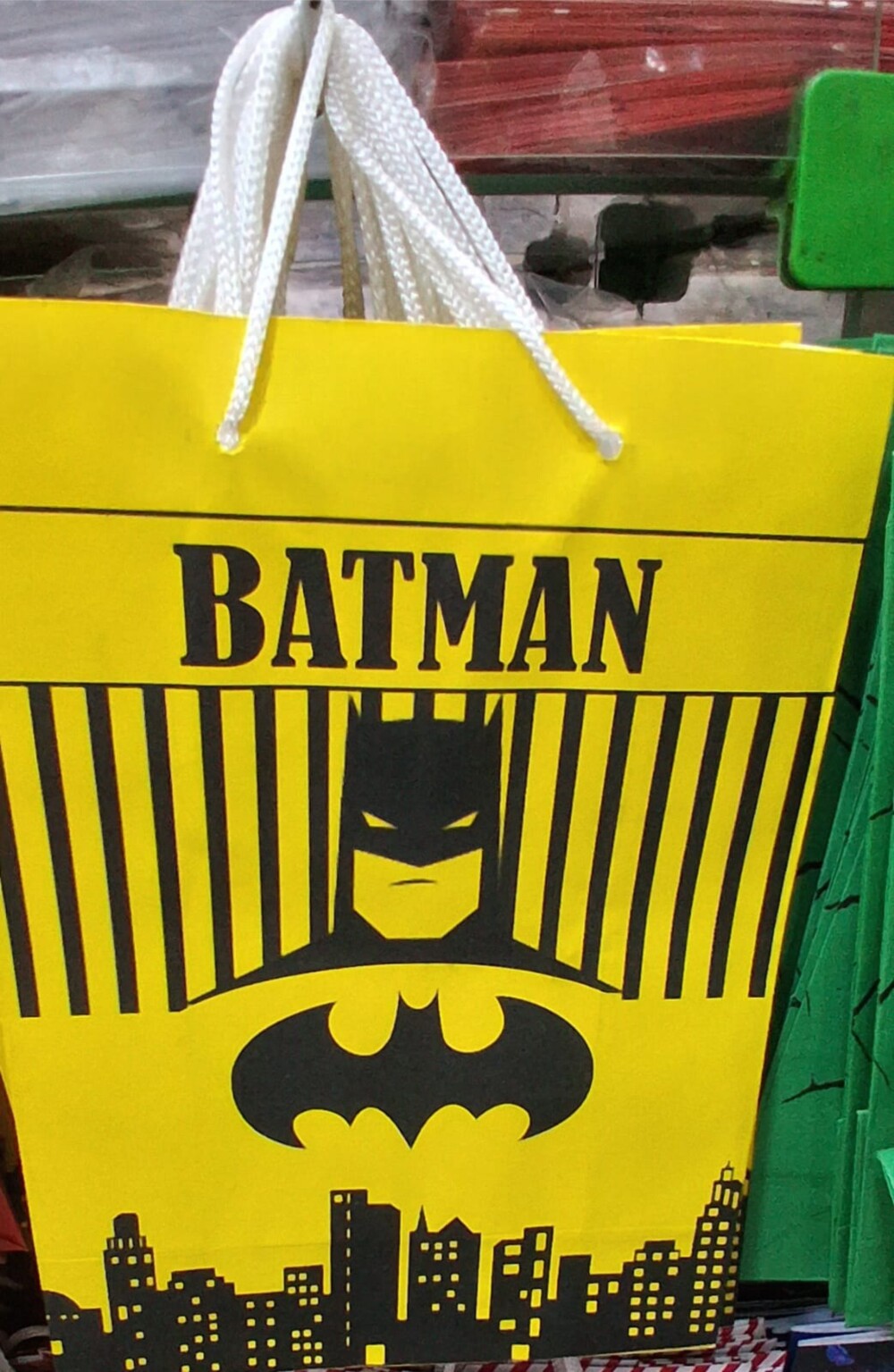 30 Sacolas de papel Batman
