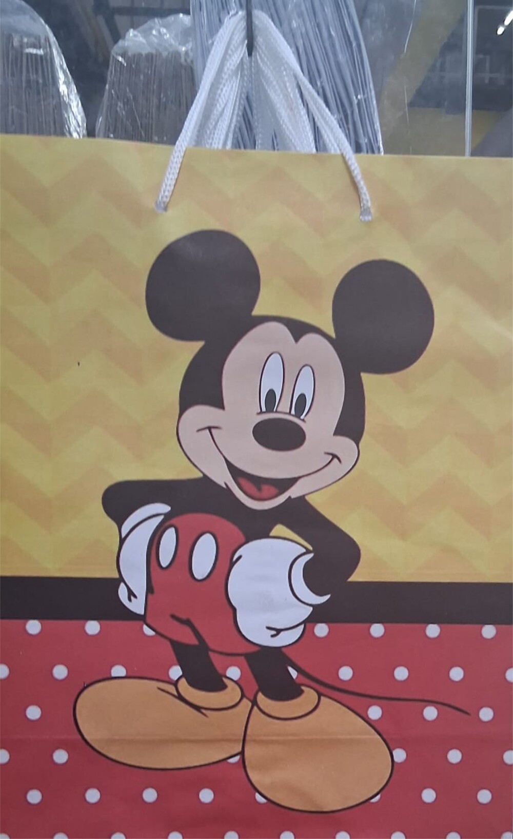 30 Sacolas de papel Mickey