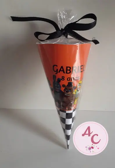 25 Cones de Papel Saquinho + Tag Five Nights At Freddy's
