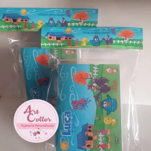 15 Estojos de pintura  20 peças Galinha Pintadinha