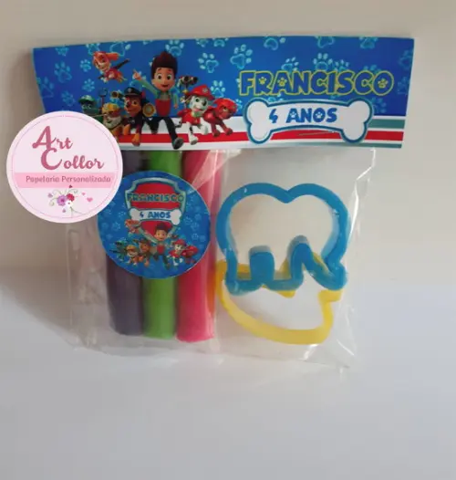 20 Kits com 3 Massinhas + 2 Cortadores Patrulha Canina