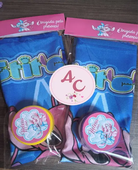 15 Kits Toalhinha para Mãos + Copo Retrátil Stitch e Angel