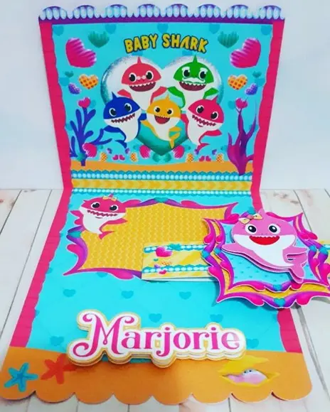 Arquivo de Corte - Baby Shark Menina #028