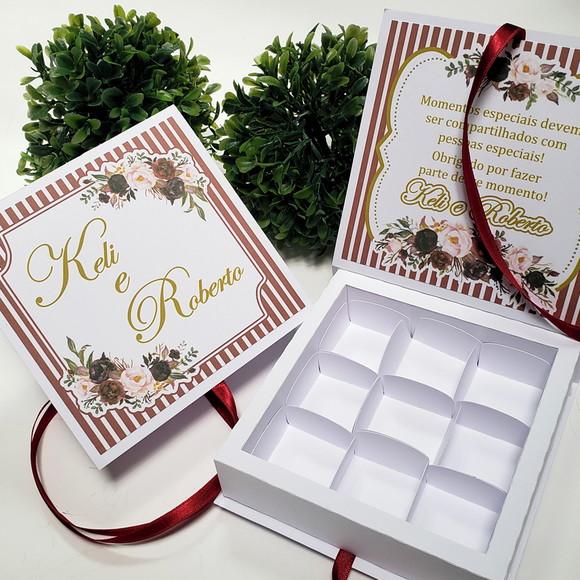 Caixa para 9 Doces Floral Marsala