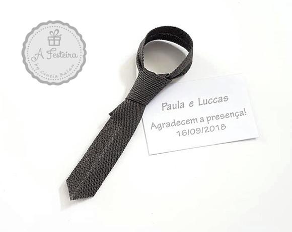 Mini Gravata Simples com Tag Personalizado
