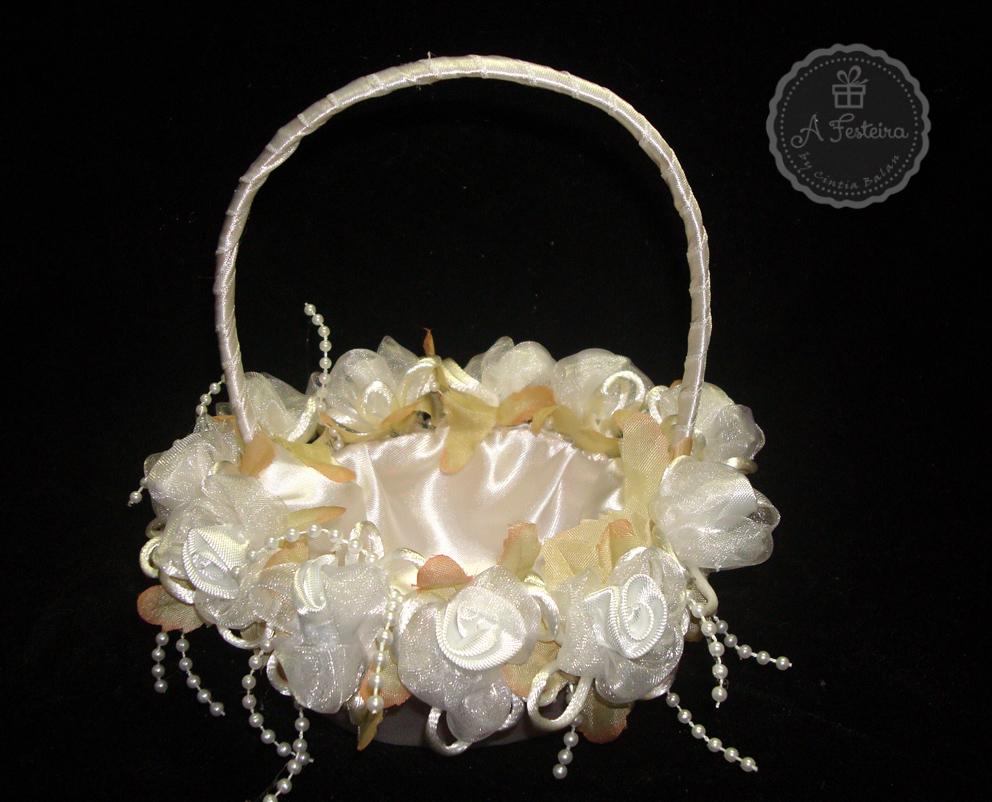 Cestinha Porta Alianças Flor Marfim