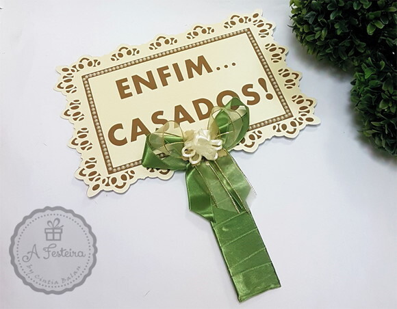 Plaquinha Enfim Casados