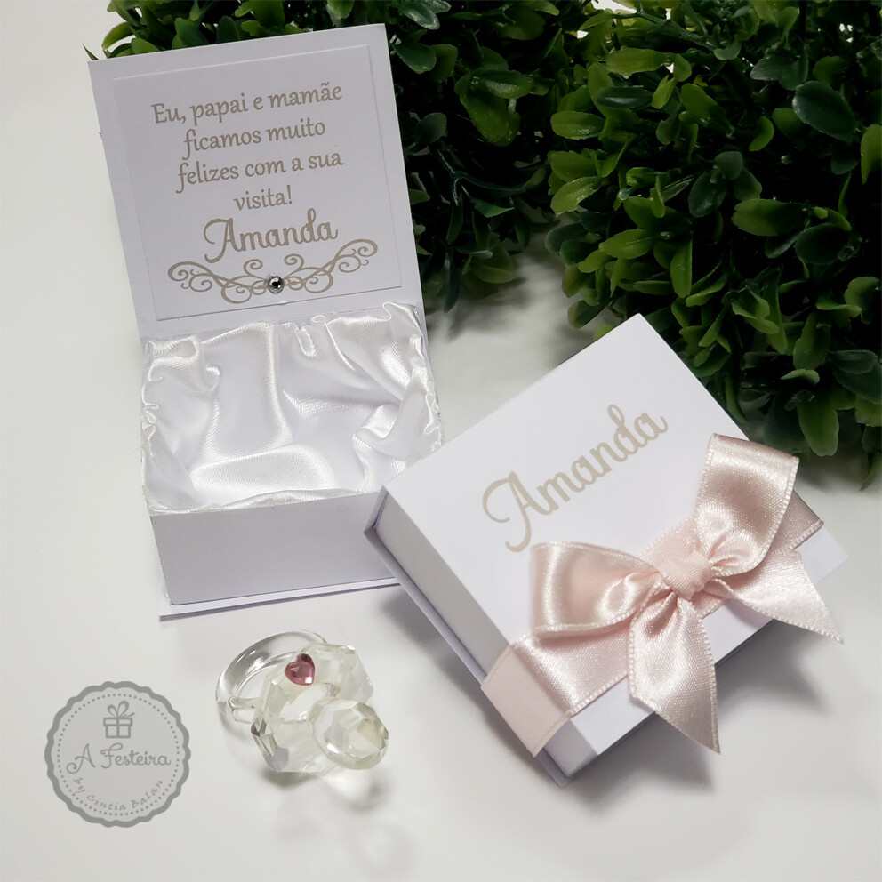 Caixinha com Chupeta de Cristal Rosa